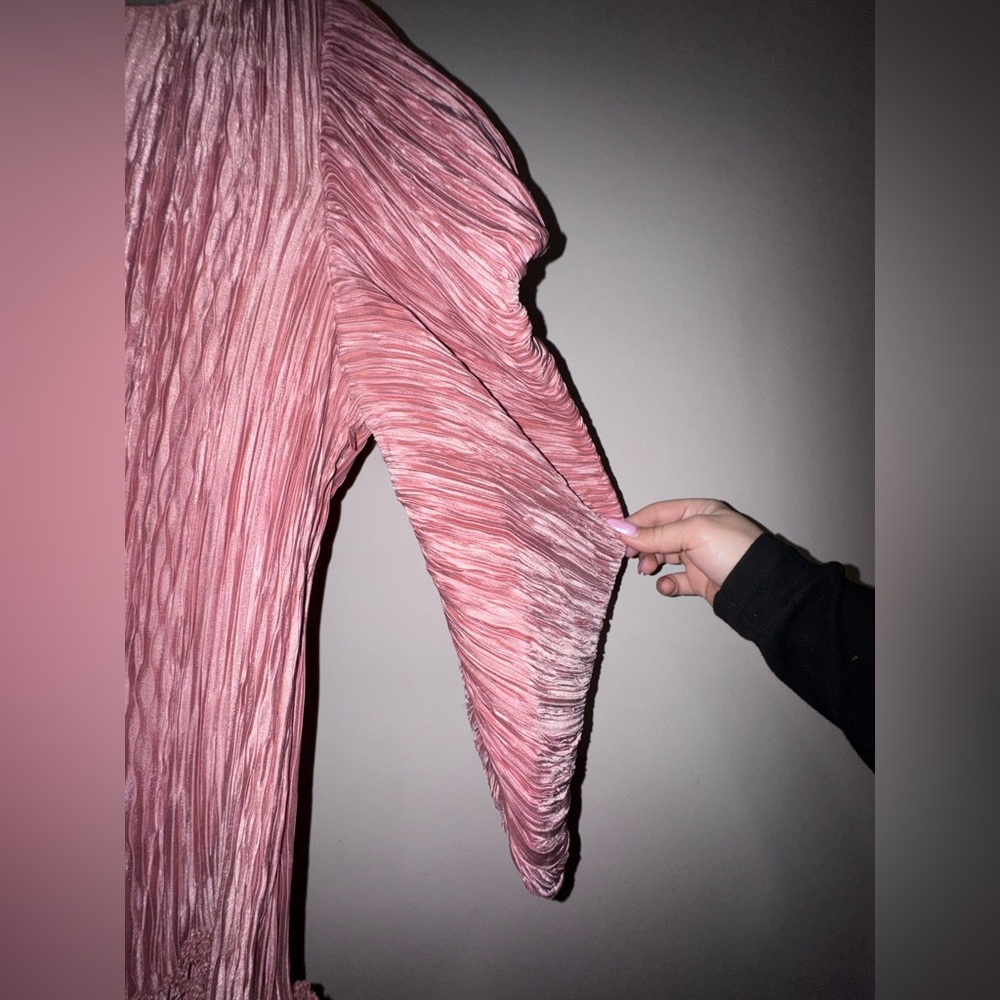 Vintage 1980s Mary McFadden Pleated Goddess Dress - Dusty Rose - Marii Fabric - Picture 3 of 8